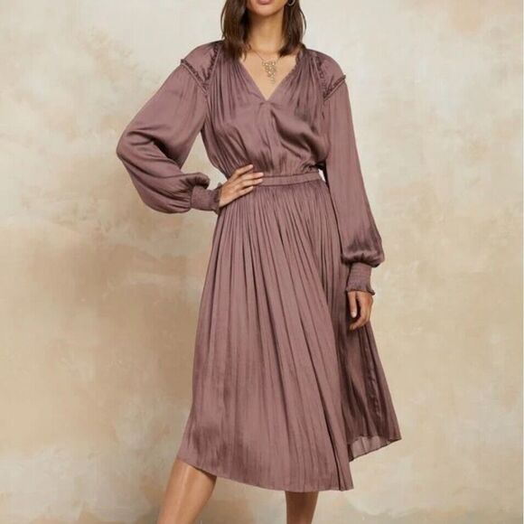 Current Air Dress Womens Small Mauve Leia Pleated Midi v neck satin